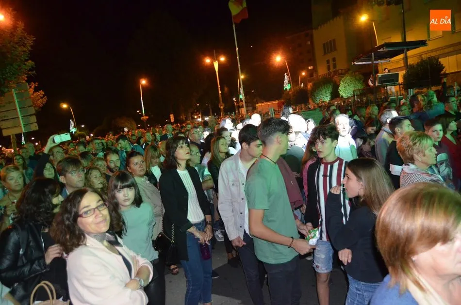 Foto 10 - El p&uacute;blico bejarano acusa la frialdad de la noche bejarana en el concierto de Nacha Pop