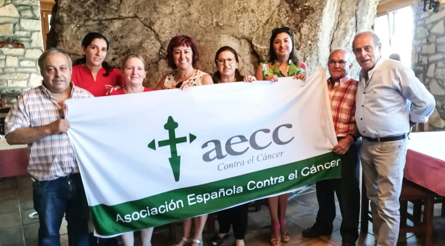 Foto 2 - Casillas de Flores recaud&oacute; un total de 1.321&euro; a favor de la AECC  
