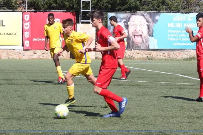 Foto 7 - El Santa Marta se lleva los tres puntos frente al Alcorc&oacute;n en su debut liguero (1-0)