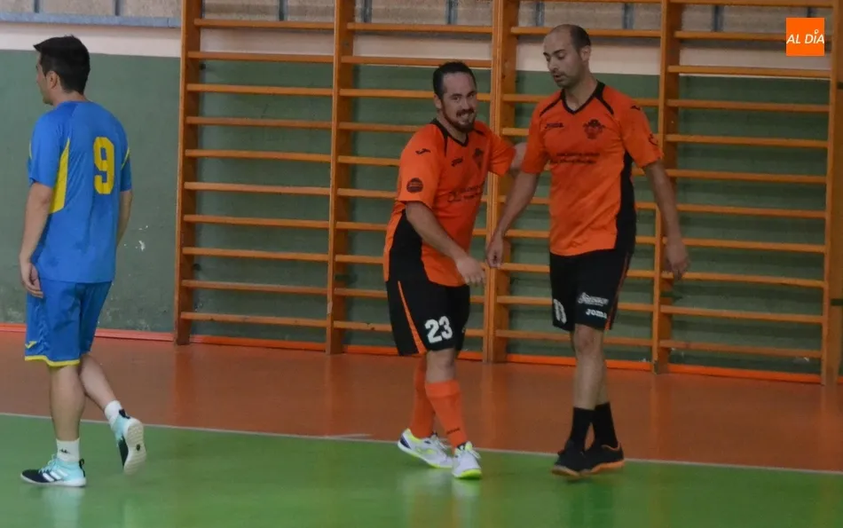 Foto 9 - III Senior y Mir&oacute;briga Futsal firman tablas en un derby para ir cogiendo ritmo  