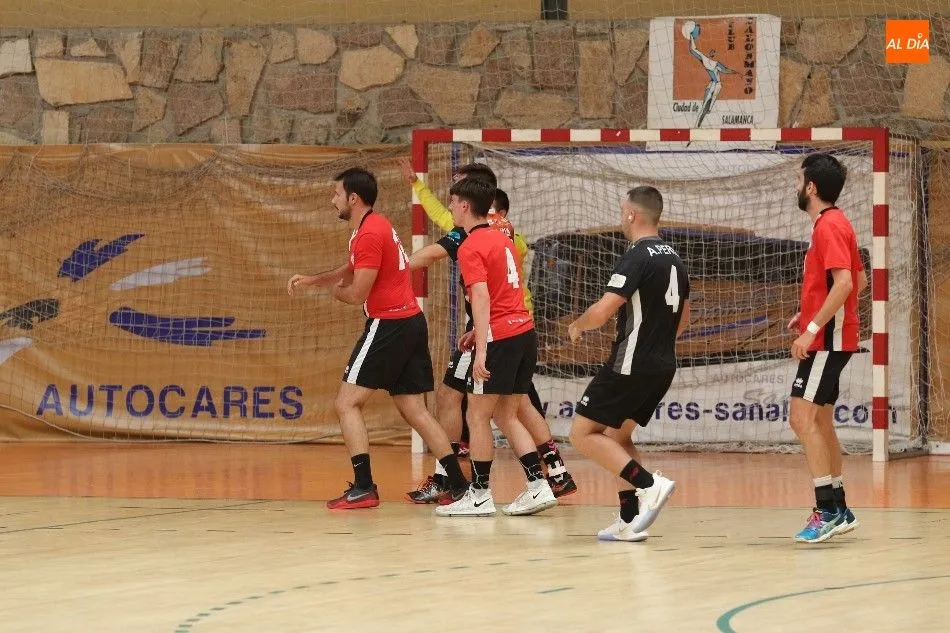 Una acción de un partido del BM Salamanca / Kiko Robles