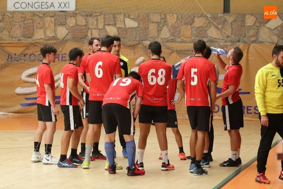 Foto 2 - El Torneo de Ferias de balonmano, todo un &eacute;xito a orillas del R&iacute;o Tormes