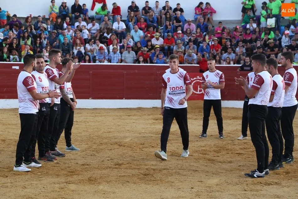 Foto 6 - Jos&eacute; Manuel Medina, vencedor del concurso de cortes de Villoria