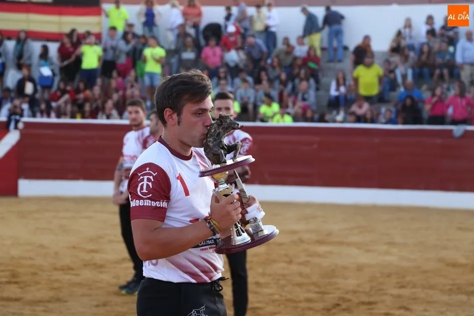 Foto 4 - Jos&eacute; Manuel Medina, vencedor del concurso de cortes de Villoria