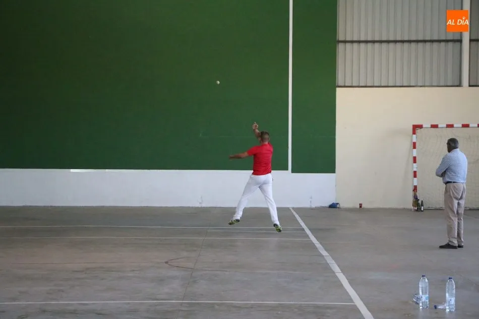 Foto 3 - Exhibici&oacute;n de pelota a mano femenino y masculino en Villaseco de los Reyes  