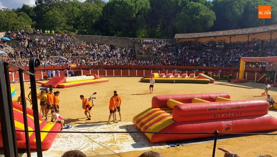 Humor Amarillo en la Plaza de Toros de El Castañar