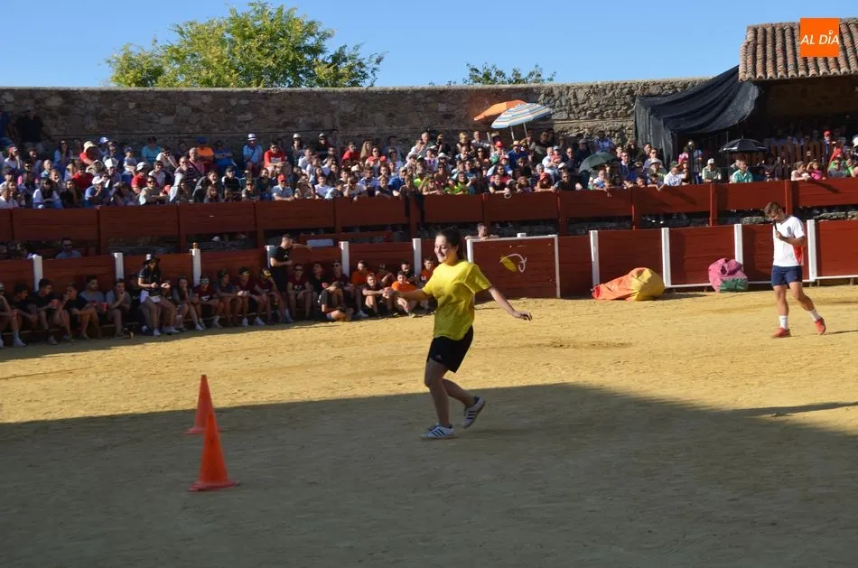 Foto 7 - La juventud de las pe&ntilde;as pone la nota de color y un soplo de aire fresco en Humor Amarillo