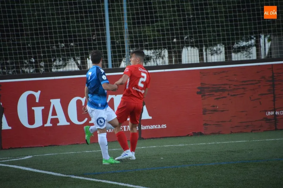 Foto 9 - El Santa Marta derrota al Atl&eacute;tico Tordesillas y sigue en lo m&aacute;s alto de la clasificaci&oacute;n (2-1)