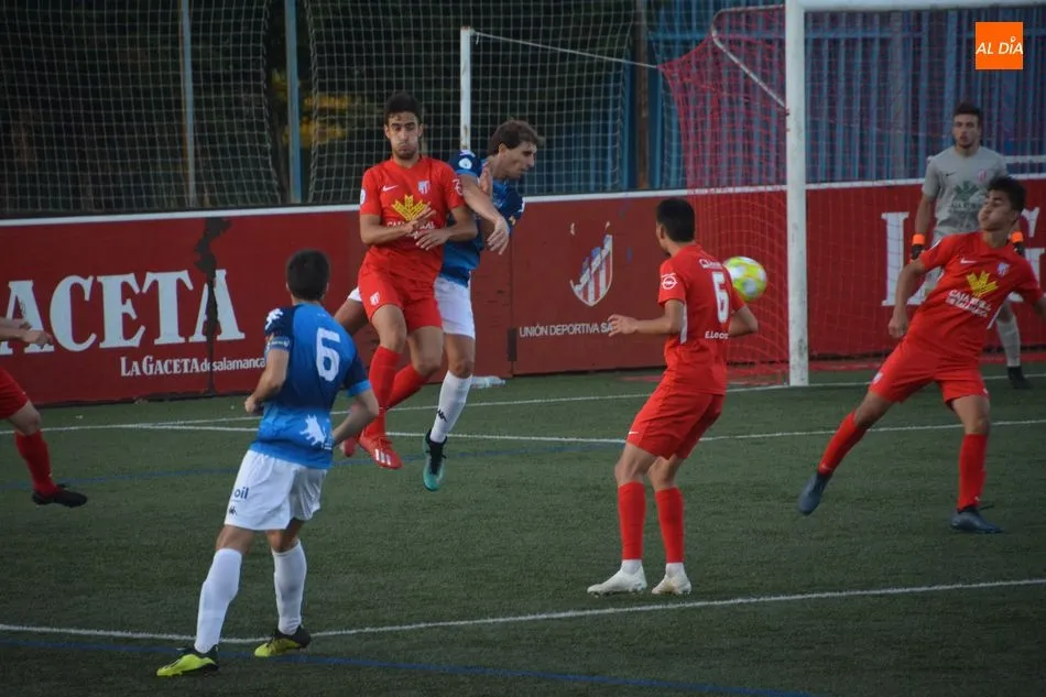 Foto 7 - El Santa Marta derrota al Atl&eacute;tico Tordesillas y sigue en lo m&aacute;s alto de la clasificaci&oacute;n (2-1)