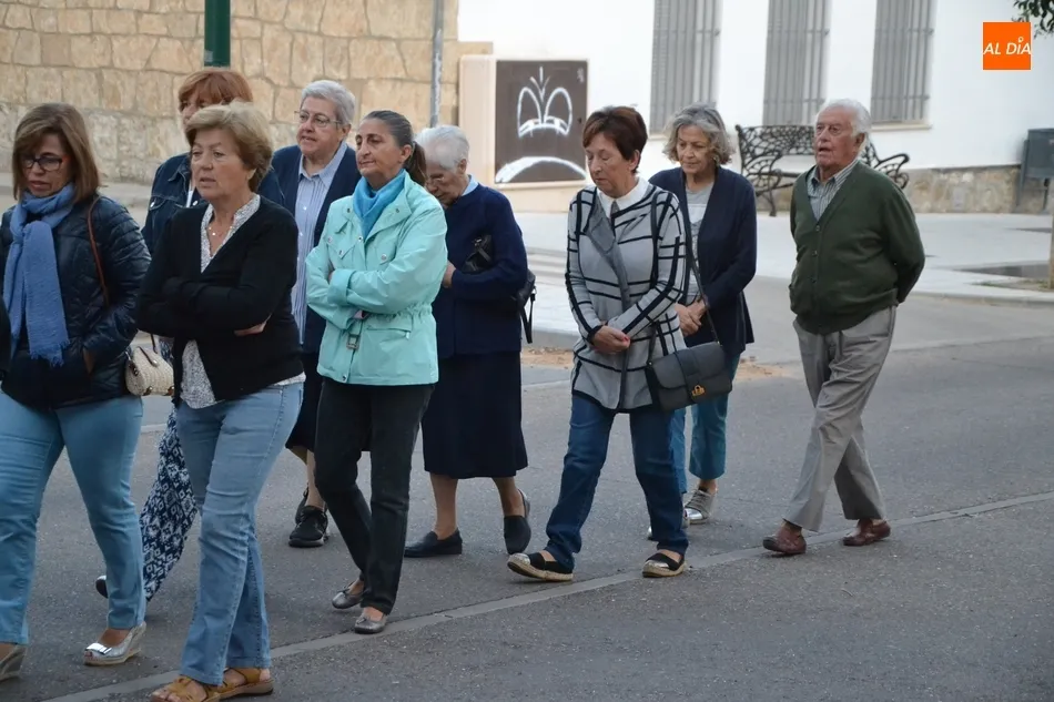Foto 9 - Unas 85 personas inician la celebraci&oacute;n del cumplea&ntilde;os de la Virgen Mar&iacute;a con el Rosario de la...