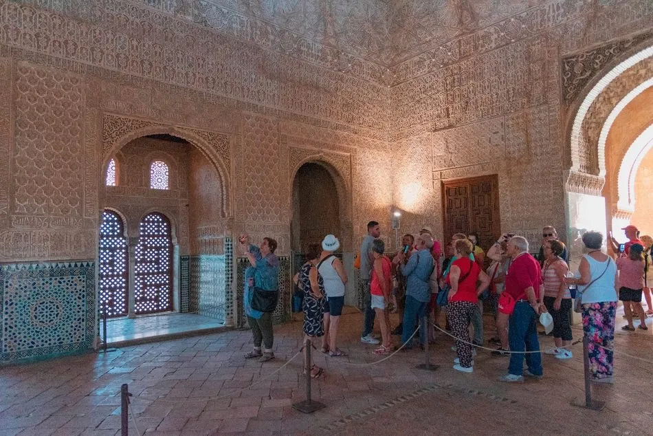 Foto 3 - Los mayores de Cabeza de Framontanos conocen la Alhambra de Granada  