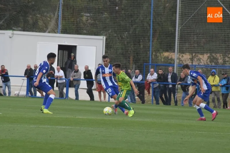 Foto 10 - Unionistas vuelve a pecar de falta de gol frente al Alav&eacute;s B y suma su tercera derrota consecutiva ...
