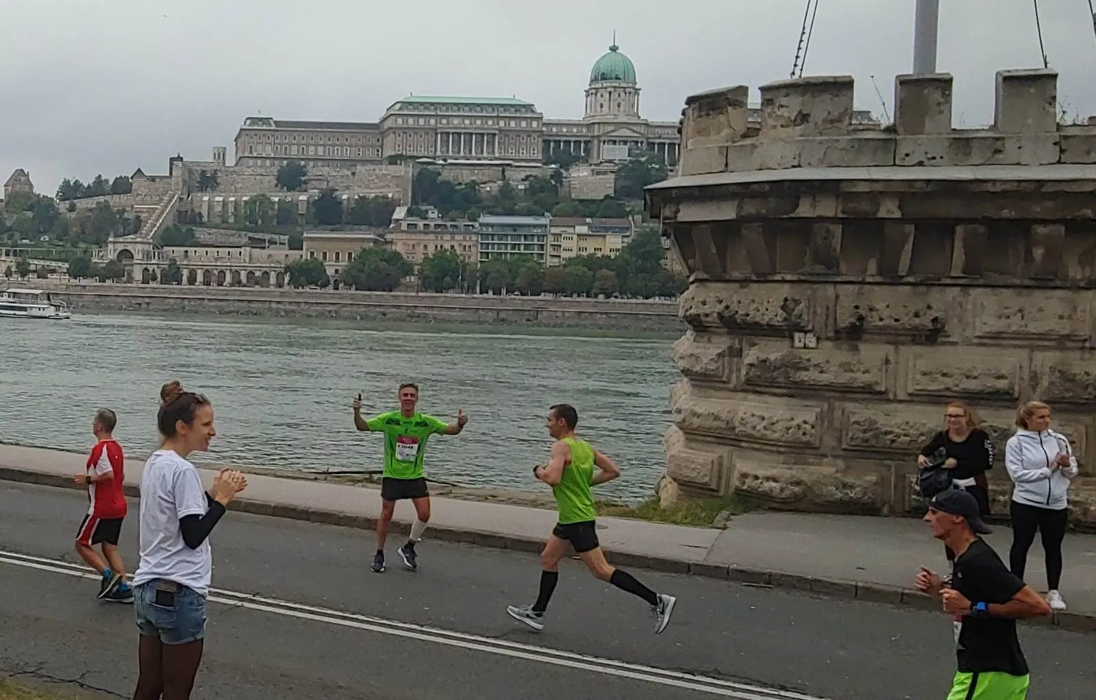 Foto 2 - Budapest, nueva parada del tour europeo de maratones de Cazah&iacute;tos  