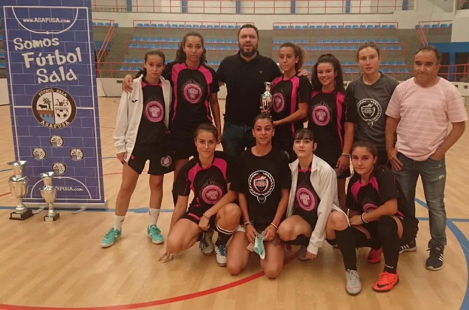 El Farinato Race FS, recibiendo su galardón | Fotos Asafusa