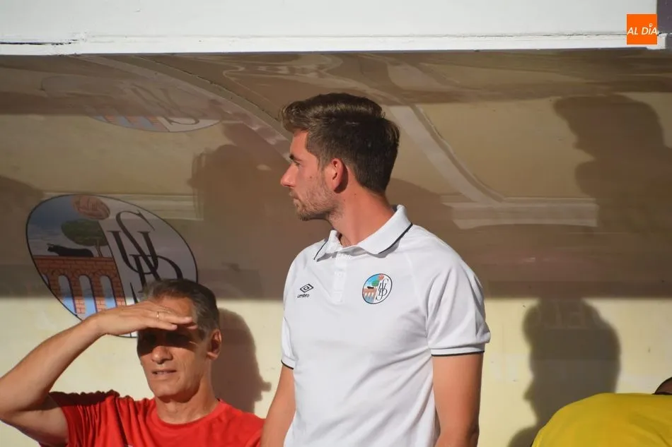 Cortés, en el banquillo / Lydia González