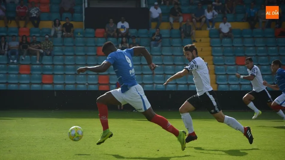 Un partido en el Helmántico