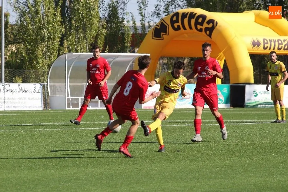 Foto 4 - El Ciudad Rodrigo, el &uacute;nico equipo charro que gana en la primera jornada