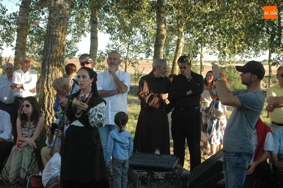 Foto 6 - La bandera alcanza&nbsp;en Villaseco de los Reyes 2.250 euros  