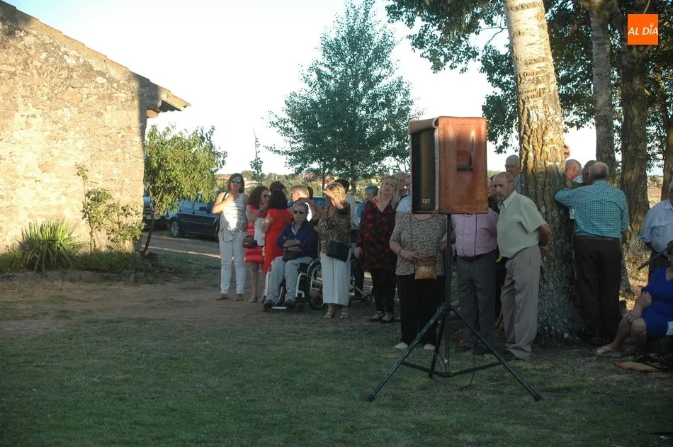 Foto 4 - La bandera alcanza&nbsp;en Villaseco de los Reyes 2.250 euros  