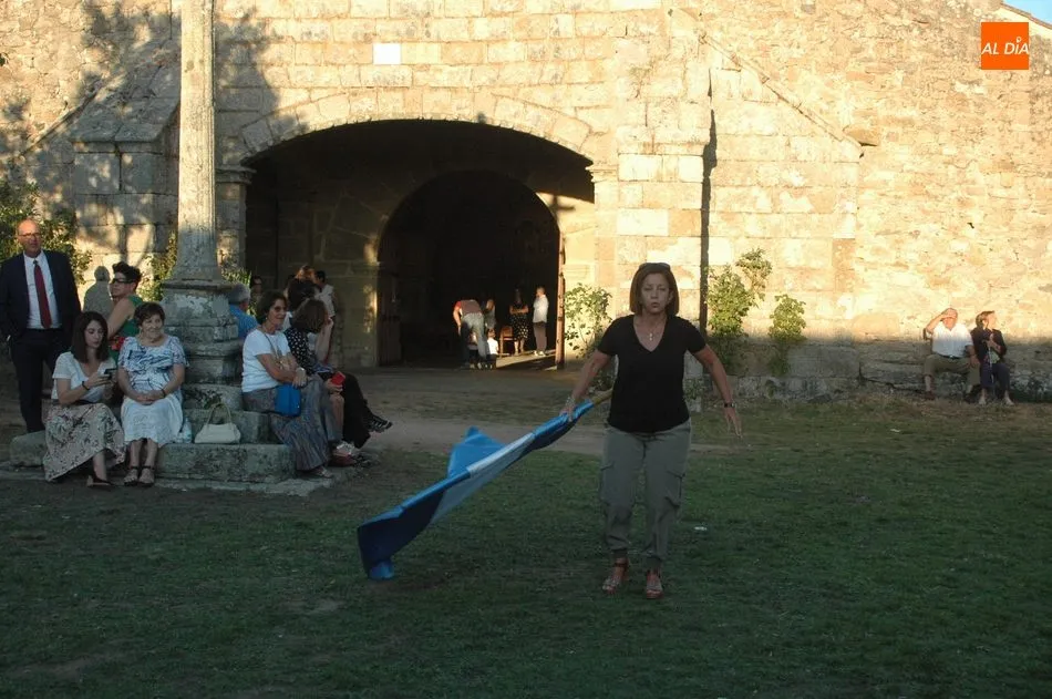 Foto 2 - La bandera alcanza&nbsp;en Villaseco de los Reyes 2.250 euros  