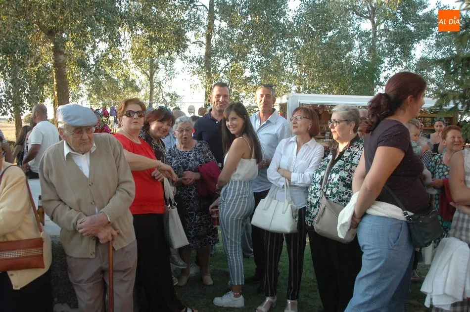 Foto 8 - La bandera alcanza&nbsp;en Villaseco de los Reyes 2.250 euros  