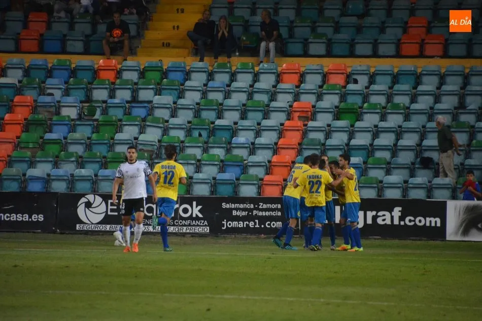 Foto 6 - El Salamanca UDS tira&nbsp;el liderato ante el Real Uni&oacute;n en los &uacute;ltimos minutos (1-1)