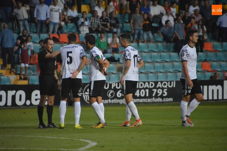 Foto 3 - El Salamanca UDS tira&nbsp;el liderato ante el Real Uni&oacute;n en los &uacute;ltimos minutos (1-1)
