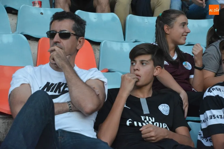 Foto 10 - El Helm&aacute;ntico se qued&oacute; con las ganas de festejar otro triunfo del Salamanca UDS