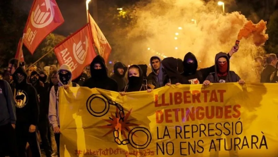 Manifestantes nacionalistas en Gerona. Foto de Europa Press