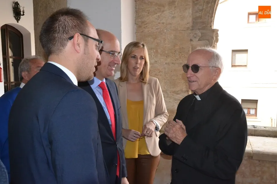 Foto 2 - Javier Iglesias se compromete a poner en valor en 2020 las carreteras de &Aacute;gueda e Ivanrey  