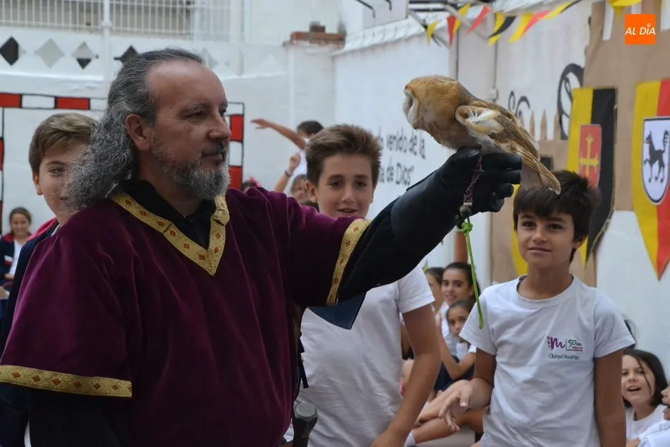 Rodericus empieza a relatar ‘La Conjura de Ciudad Rodrigo’ a los niños de los colegios  