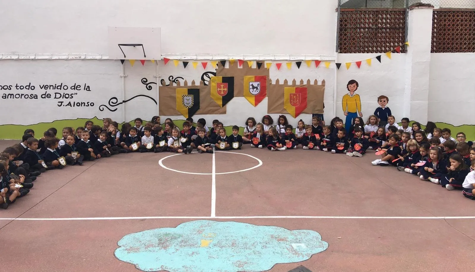 Foto 10 - Rodericus empieza a relatar &lsquo;La Conjura de Ciudad Rodrigo&rsquo; a los ni&ntilde;os de los colegios  