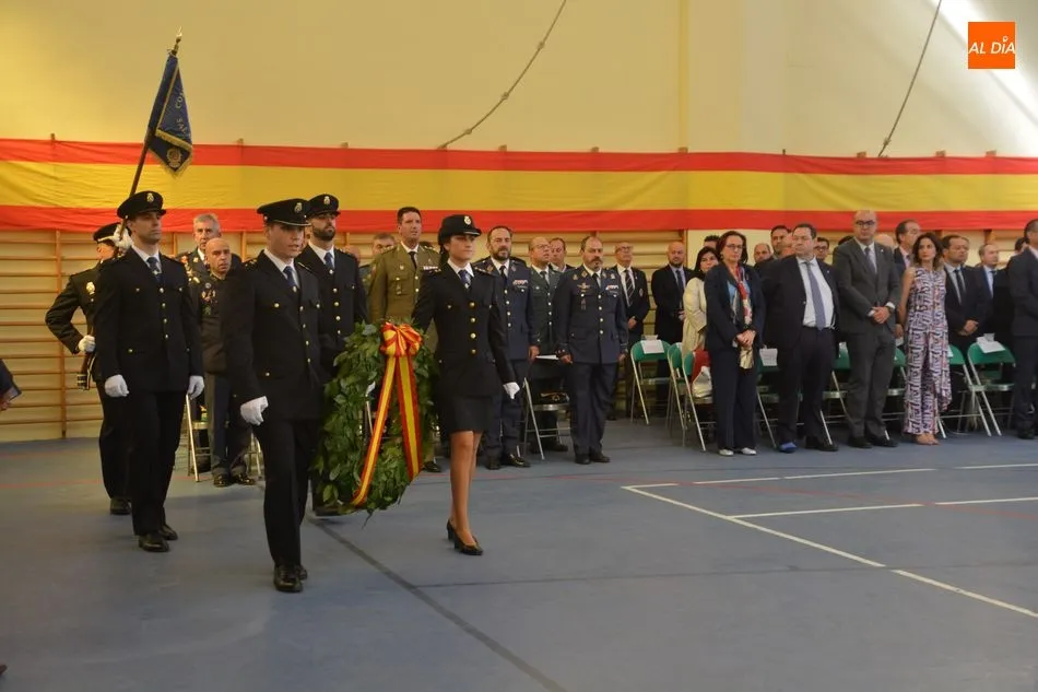 Foto 6 - El D&iacute;a de la Polic&iacute;a se celebra con reconocimientos para los agentes m&aacute;s destacados