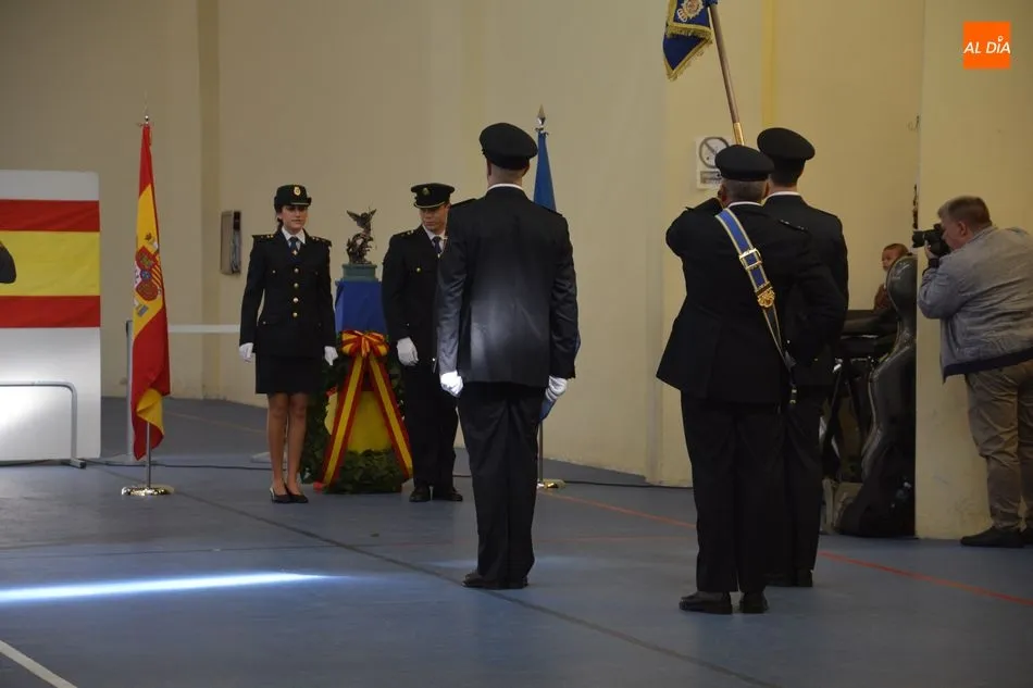 Foto 3 - El D&iacute;a de la Polic&iacute;a se celebra con reconocimientos para los agentes m&aacute;s destacados