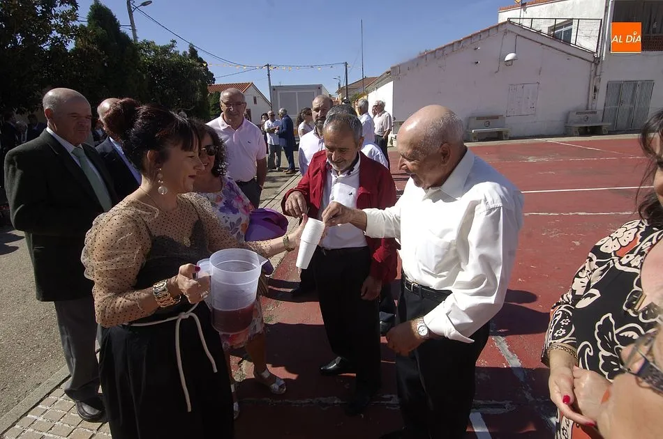 Foto 7 - Alba de Yeltes comienza con solemnidad las fiestas de los Santos &Aacute;ngeles Custodios