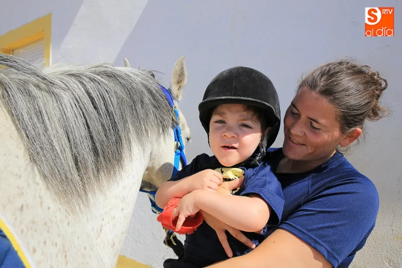 Las terapias asistidas con animales ayudan a más de 900 niños y 300 adultos