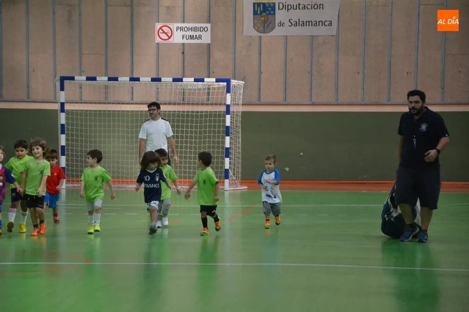 Foto 5 - Los m&aacute;s peques del III Columnas vuelven a la pista  