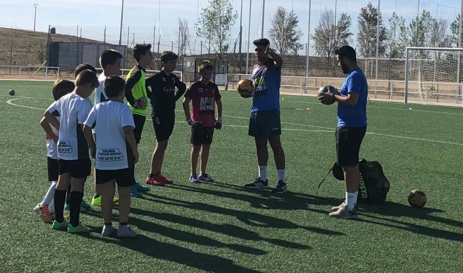 Foto 5 - Llegan a Mir&oacute;briga las sesiones futboleras de tecnificaci&oacute;n  