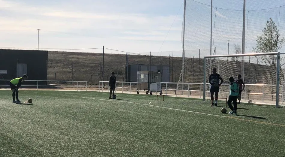 Foto 4 - Llegan a Mir&oacute;briga las sesiones futboleras de tecnificaci&oacute;n  