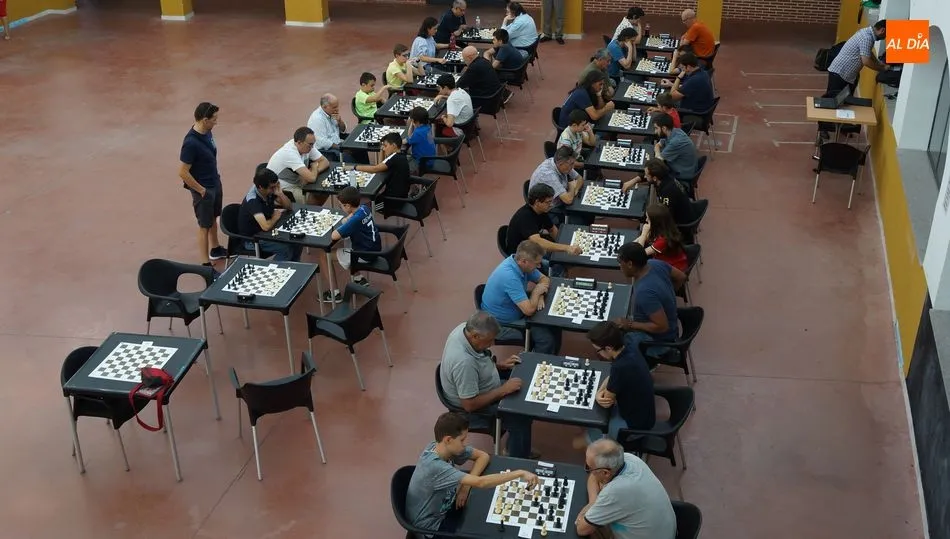 Clase magistral y exhibición de ajedrez