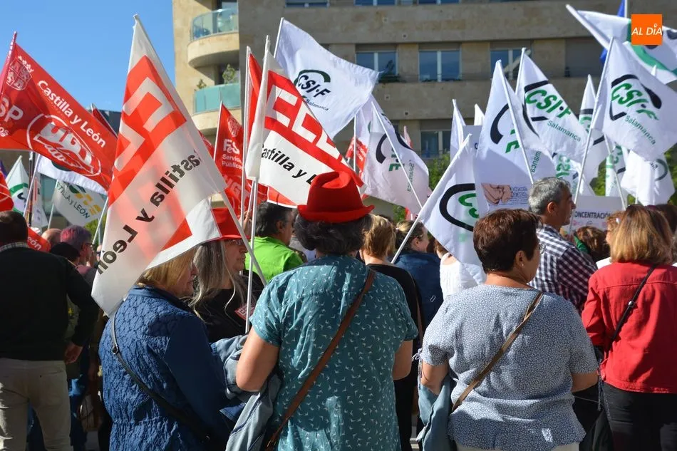 Foto 9 - UGT, CCOO y CSIF exigen a la Junta la jornada de 35 horas para los empleados p&uacute;blicos