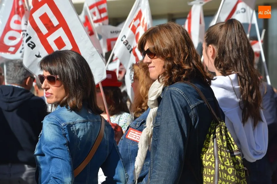 Foto 6 - UGT, CCOO y CSIF exigen a la Junta la jornada de 35 horas para los empleados p&uacute;blicos
