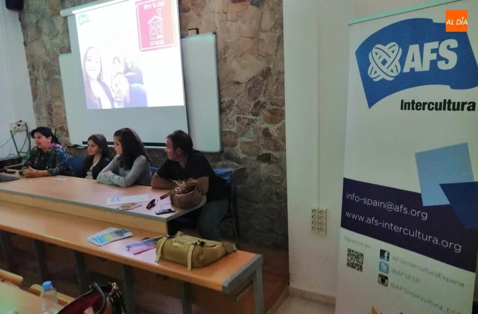 Foto 7 - AFS explica en el IES Tierra c&oacute;mo funcionan los intercambios escolares que promueve  