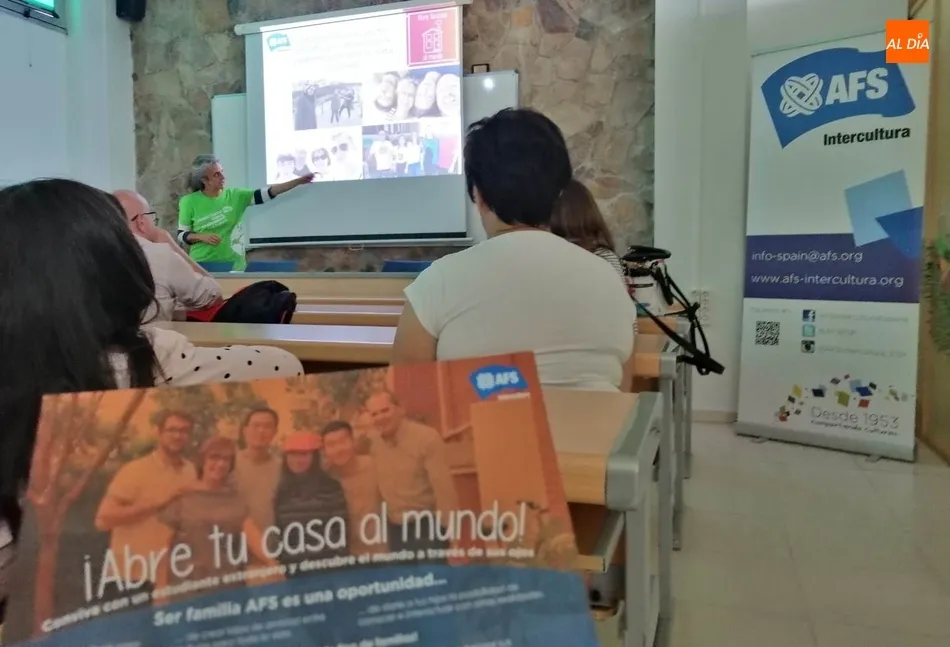 Foto 3 - AFS explica en el IES Tierra c&oacute;mo funcionan los intercambios escolares que promueve  