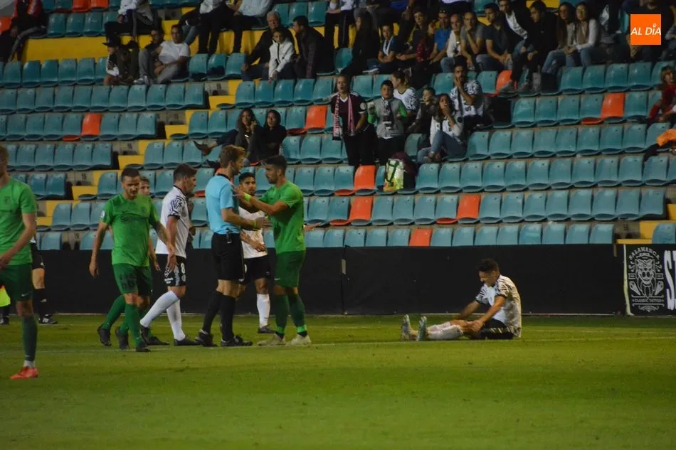 Foto 9 - El Salamanca UDS se da una alegr&iacute;a antes del derbi al vencer al Burgos y pasar de ronda (1-0)