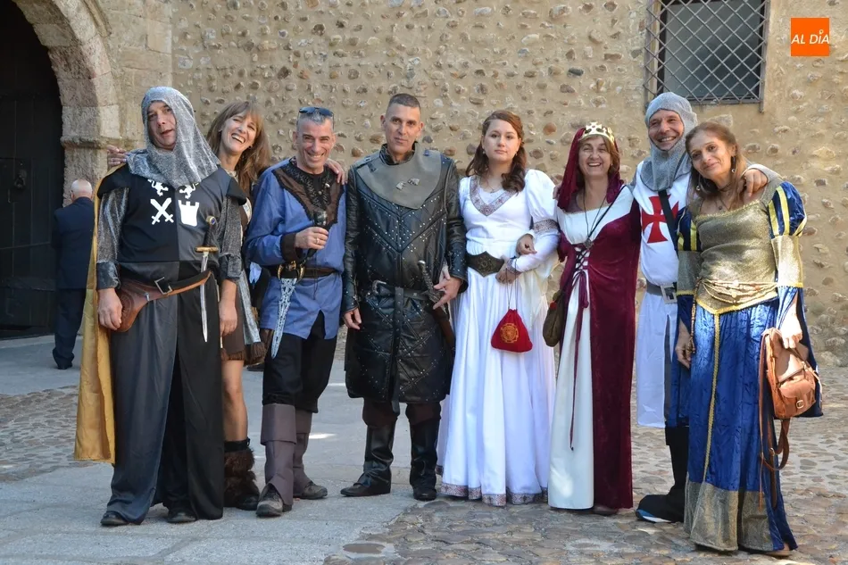 Foto 3 - Una pareja contrae matrimonio en el Parador al estilo medieval aprovechando la Feria  