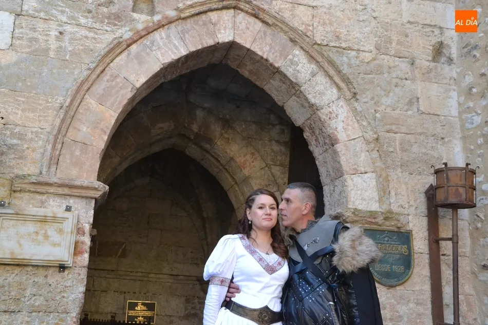 Foto 10 - Una pareja contrae matrimonio en el Parador al estilo medieval aprovechando la Feria  