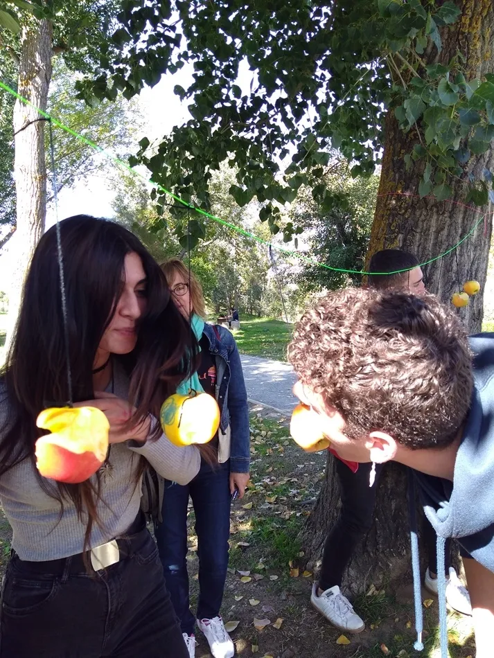 Foto 3 - Divertida convivencia de los estudiantes del Centro de FP Hern&aacute;ndez Vera