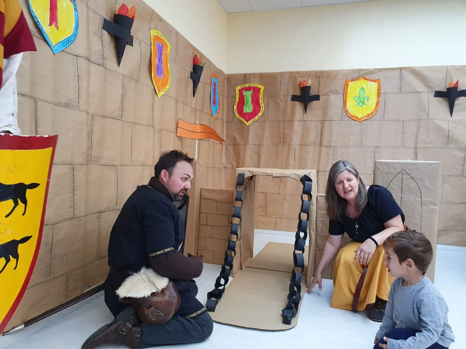 Foto 5 - Rodericus completa su ronda de visitas por los centros educativos en la Escuela Infantil  