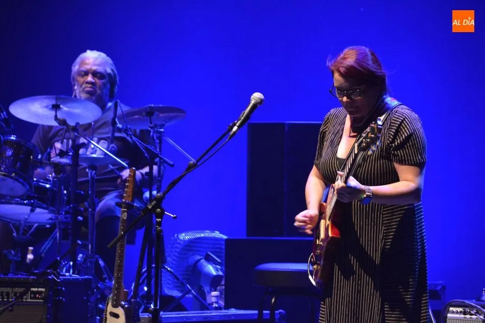 Foto 6 - El ic&oacute;nico John Mayall acerca su m&uacute;sica al CAEM